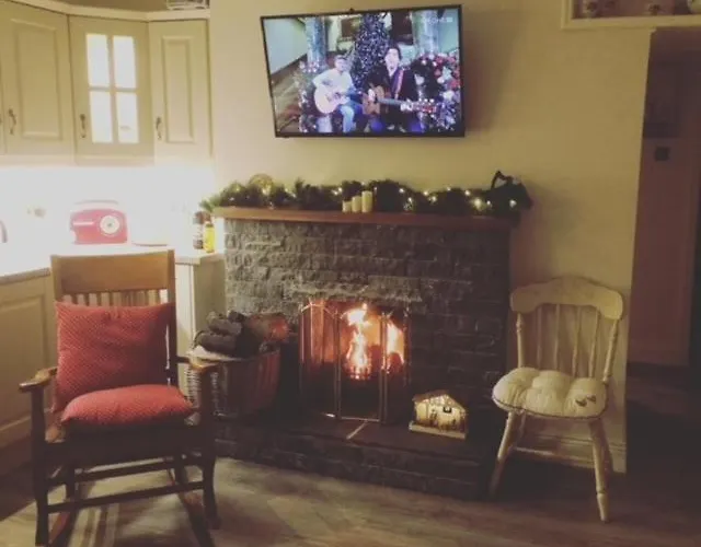 Lilly's Cottage, Lough Rynn *